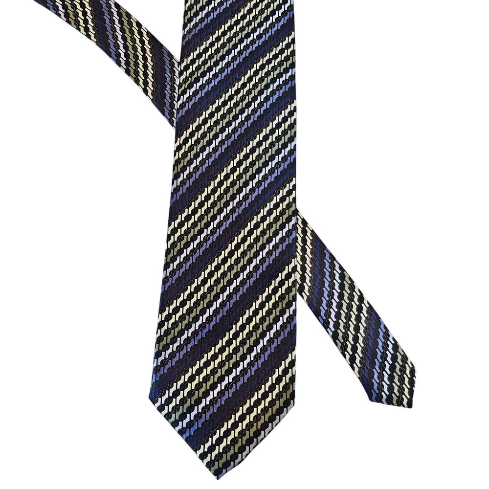 Coft & Barrow Mens Silk Tie Blue Geometric Chain Pattern Necktie 3.5” x 61”